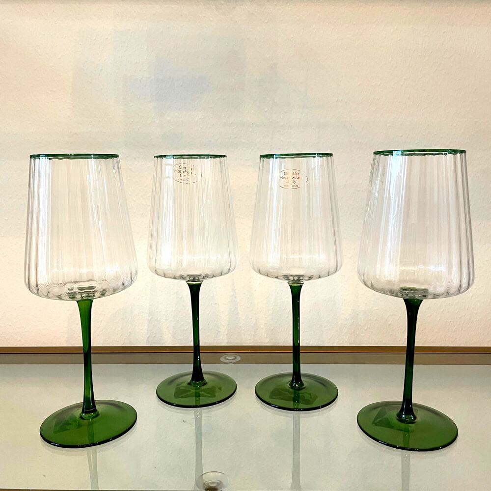 Gorgeous Green Stem Wine Glasses Set of 4 Ribbed Luxe Holiday Barware NEW